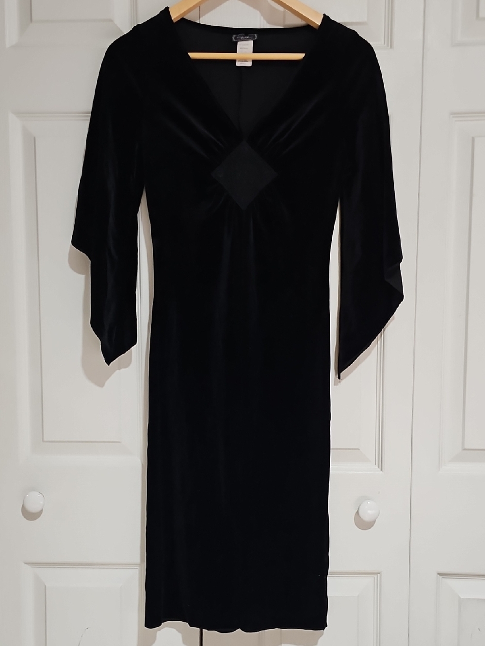 ✨ SENSE Black Velvet Midi Dress – Made in USA